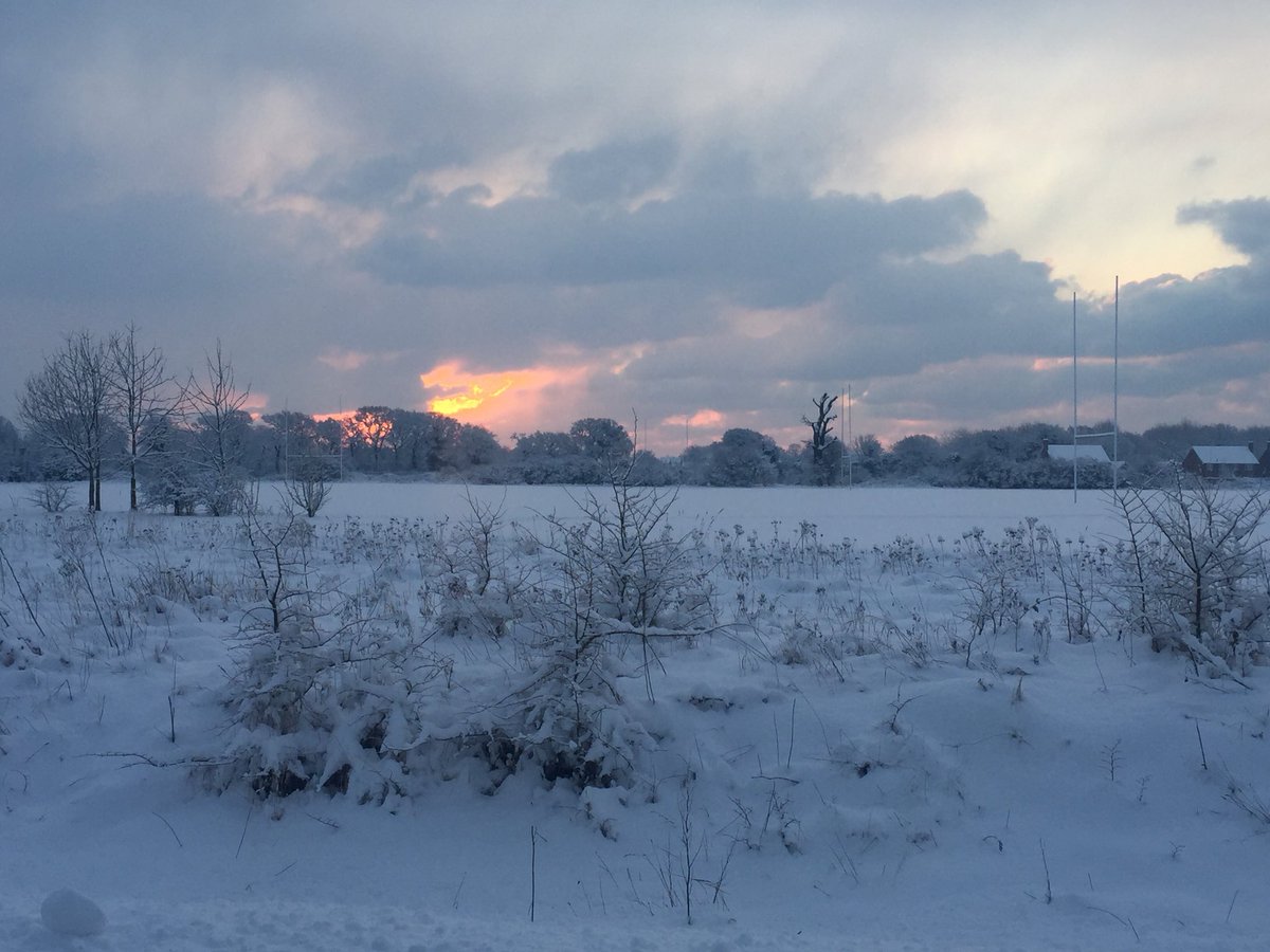 SJG_News's tweet photo. Both sites are open. Walk in, take your time, have a snowball fight on the way in with your children! We will see you later. https://t.co/sNubORGzL1
