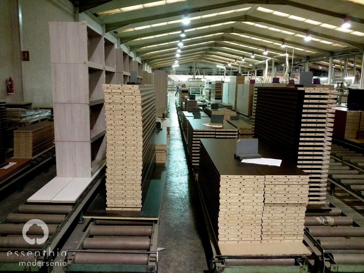 essenthiaC's tweet image. ¡Que se prepare Ibiza que venimos! Com podéis comprobar nuestras líneas de montaje están a tope. Nuevos proyectos que en breve viajarán a su destino.

#essenthiacontract #proyectoscontract #produccion #hoteles #materiales #design #interiordesign #contract #equipomadersenia