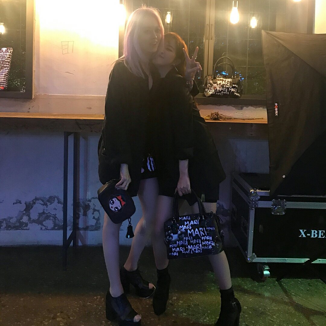 hangboxes's tweet photo. https://t.co/UAOqZAuDyB #2Bo 😭😍😭😍😭😍😭😍 Bbo captioned this "Bo sisters" ㅠㅠㅠㅠㅠㅠㅠㅠㅠㅠㅠ💜 https://t.co/Xthe64mY6c