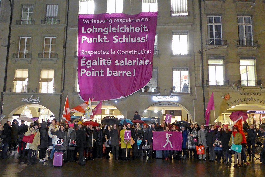 PSSuisse's tweet photo. Au lieu de combattre enfin la discrimination salariale, le Conseil des États a simplement choisi de faire blocus: 

https://t.co/EUF1Agah6h https://t.co/DzuQlnRlmS