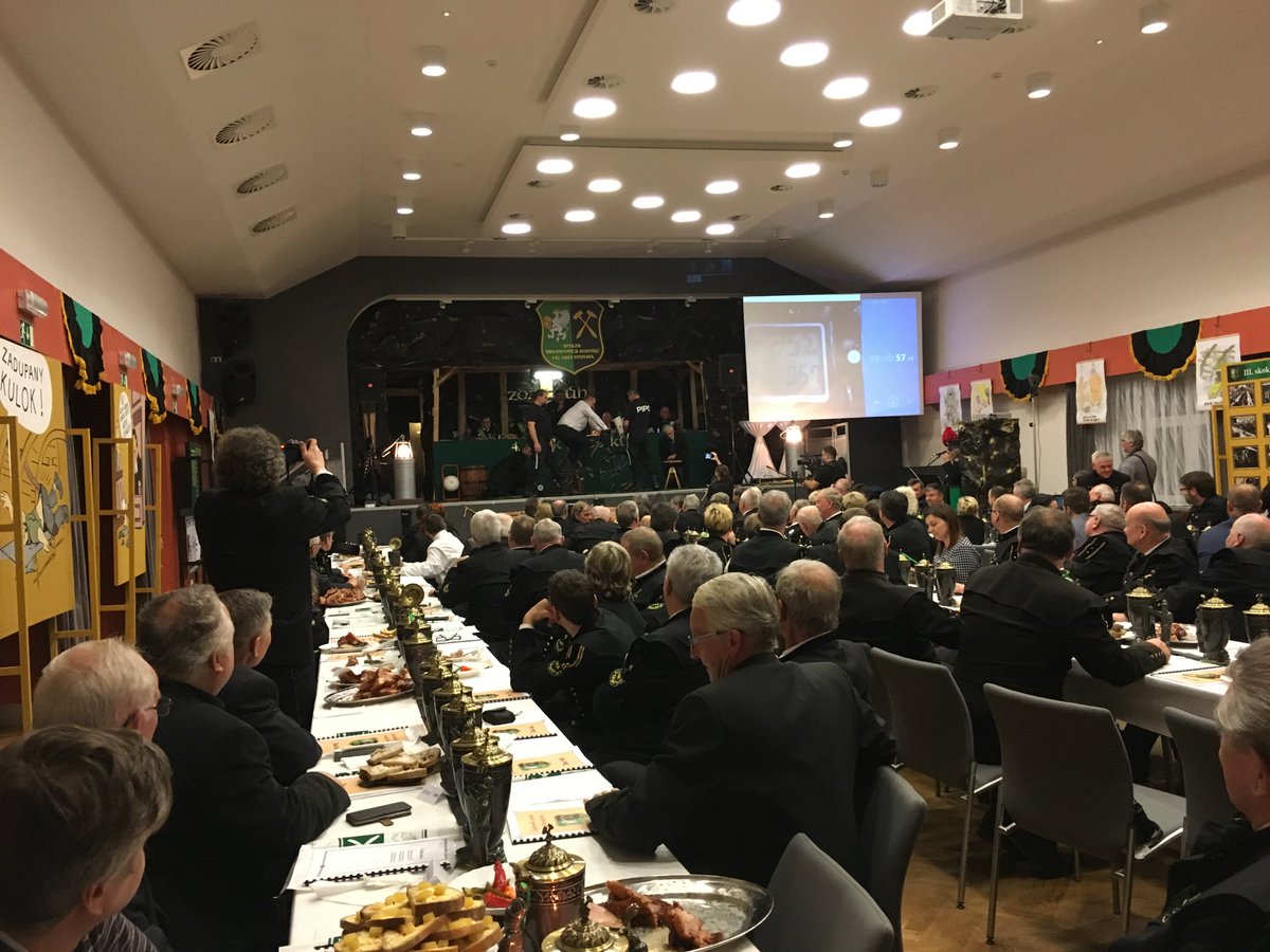 Nadace_OKD's tweet image. Hornické tradice stále žijí
🧓👴👵👴👥👀
#notprofit #tradice #hornictví #nadaceokd #begood