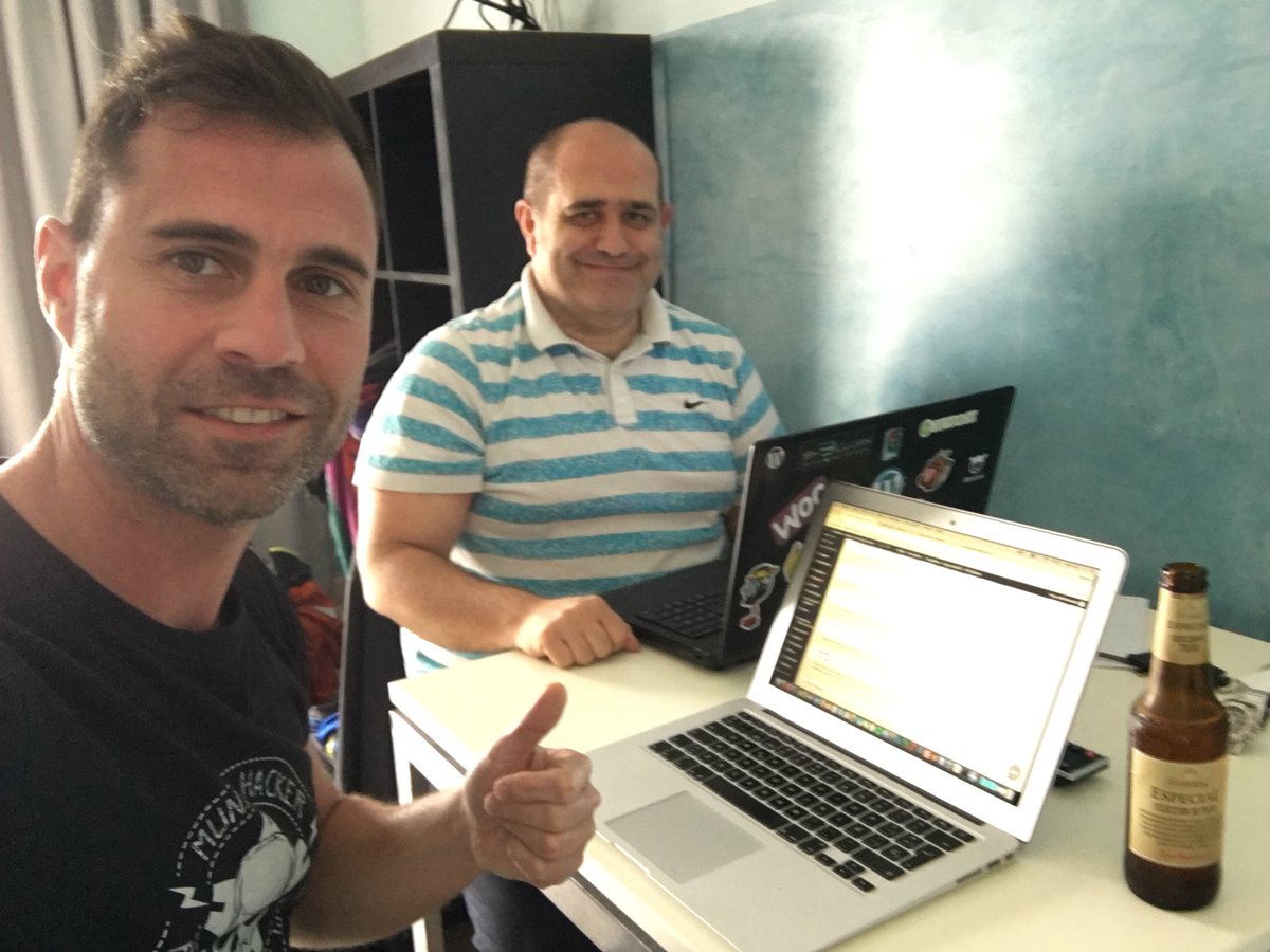 TomyCant's tweet image. En #SDRCamp también hay tiempo para trabajar