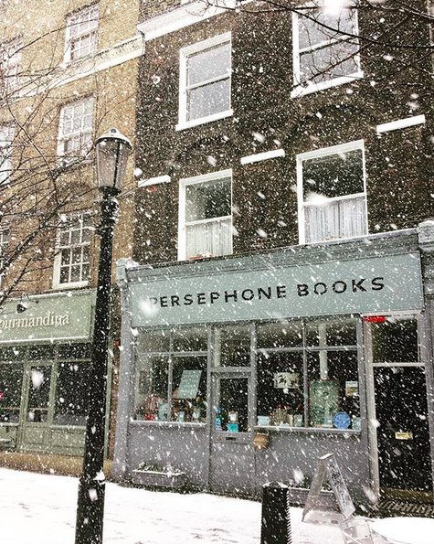 Persephone Books, la boutique et les "produits dérivés" DXH3BlaWAAEtryX