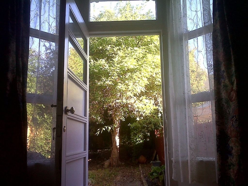 Heathcrest101's tweet photo. Lovely Double Room , 2 Mins to #Brockley #Station

Rent: £127 pw

CLEAN, QUIET HOUSE LOOKING FOR CLEAN QUIET HOUSE MATES :)

FRIENDLY VICTORIAN HOUSE 2 BATHS, WITH GARDEN 2 MINUTES TO BROCKLEY ZONE 2 TUBE AND TRAIN STATION https://t.co/EaMKrAzNdE