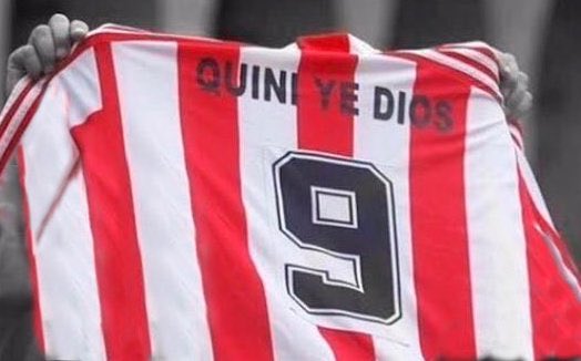 jgtorre's tweet photo. No tuve la oportunidad de verte jugar pero es imposible que fueras mejor futbolista que persona. Para mi familia ha sido un orgullo y un privilegio haber podido conocerte y disfrutar de tu amistad. Gracias por hacer al @RealSporting tan grande. Ahora,Quini,ahora...Y SIEMPRE!! https://t.co/HbySVcjDOe