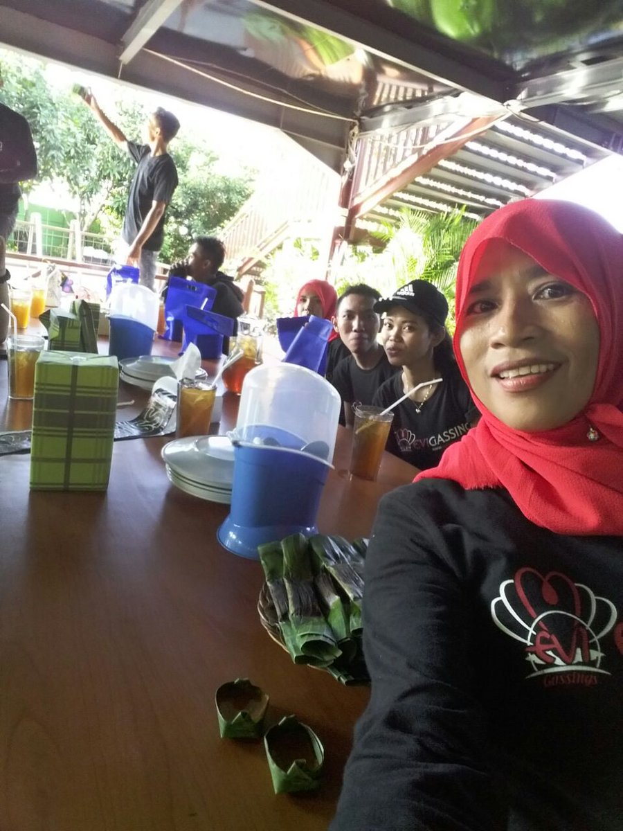 Emaknya evigassing jkt ha ha #EviMasambaSlaluDihati