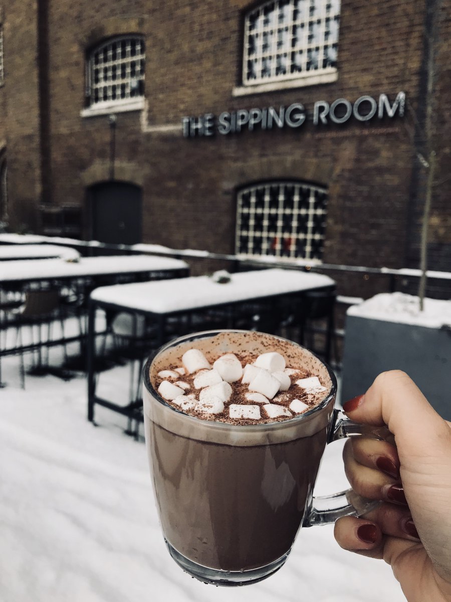 It's a few months late but finally some SNOW! 🤣

Why not venture through the snow and come and enjoy a hot drink (or cold 😉) with us?!

Tempted???? ❄️☃️

#poweringthrough #singinginthesnow #wrapupquayside #escapetowiq #wiq