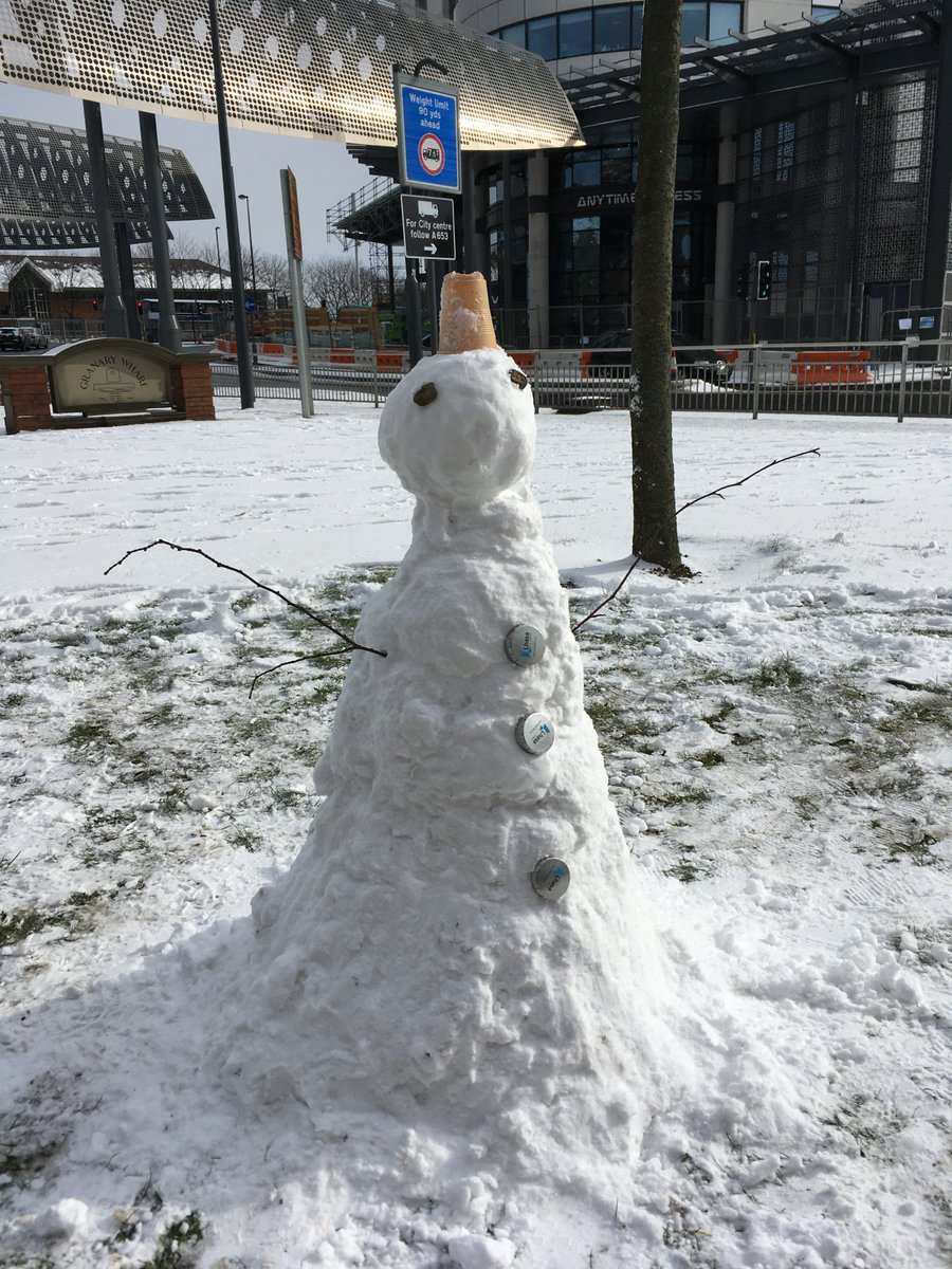LhasaLimited's tweet photo. Just enough time to build a snowman after lunch. Wonder how long it will be before it melts? ⛄️ #snowday2018 #BeastFromTheEast https://t.co/FhmlJmzOUd