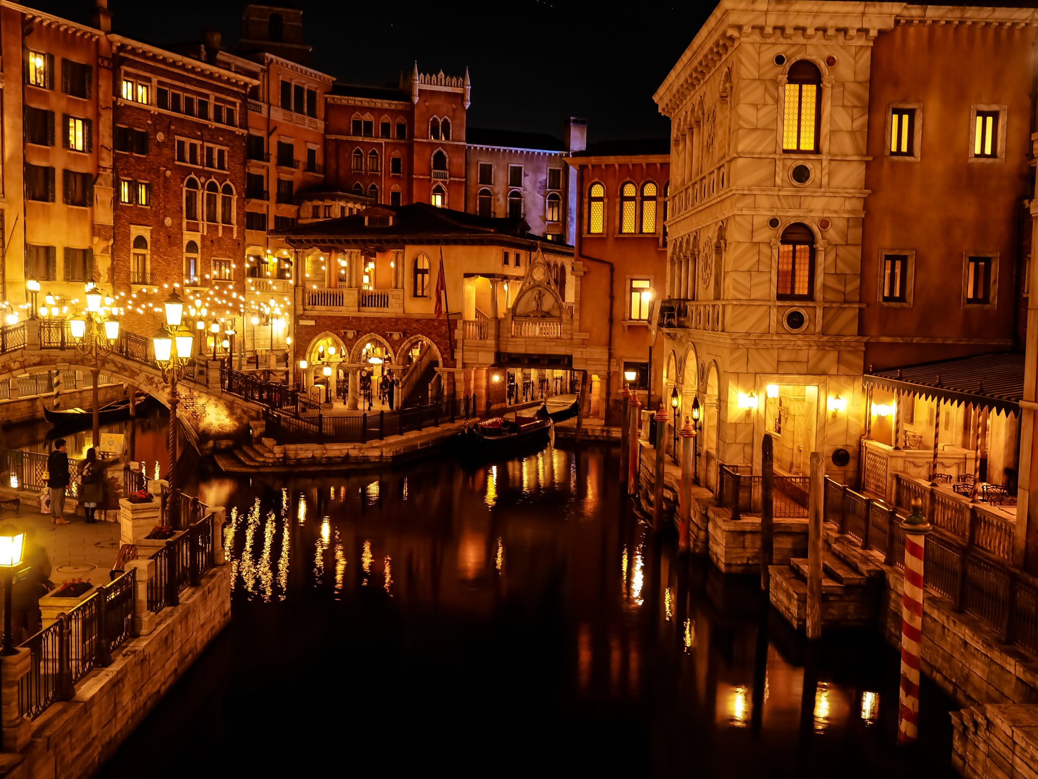 あひる隊長 ディズニー Sea Of Dreams ディズニーシーの夜景はどこを切り取っても綺麗 もうすぐ夢の終わり Olympuspenepl7 ディズニーシー ディズニー夜景 写真好きな人と繋がりたい ファインダー越しの私の世界 T Co 9hk9j54qqp
