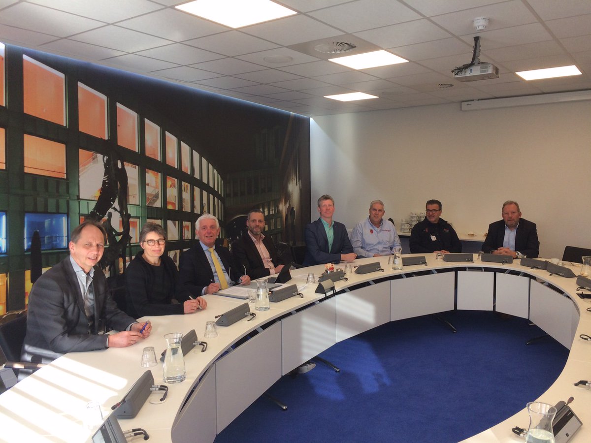 De_Loop's tweet photo. Helmond gaat het aantal buurtbeheerders uitbreiden, van zes naar acht. Deze buurtbeheerders werken in opdracht van de vier woningcorporaties en van de gemeente.
https://t.co/1r6wCIjpez
#helmond #buurtbeheerder #uitbreiding #deloop https://t.co/R81IQw4CRo