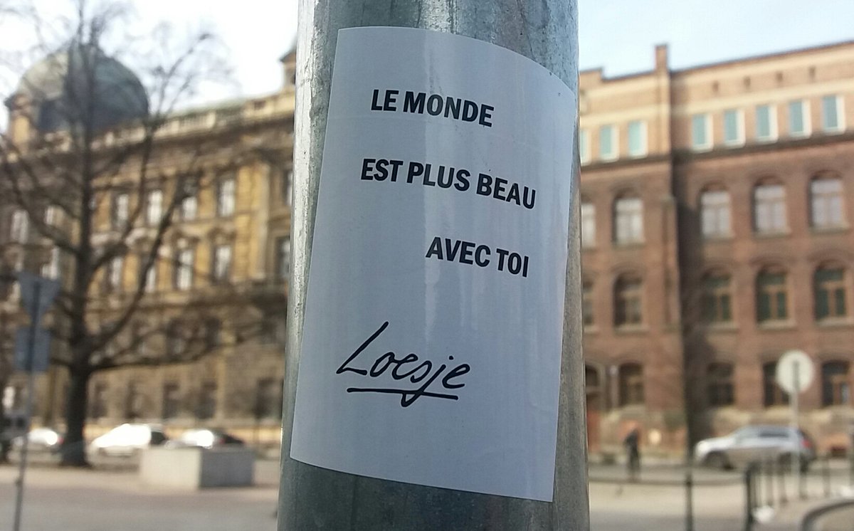LoesjePL's tweet photo. The world is more beautiful with you •• Świat jest piękniejszy z tobą
#Loesje
#plusbeau #avectoi #withyou #ztobą #Kraków #beautiful #streetstyle https://t.co/wpNosFJ4rI