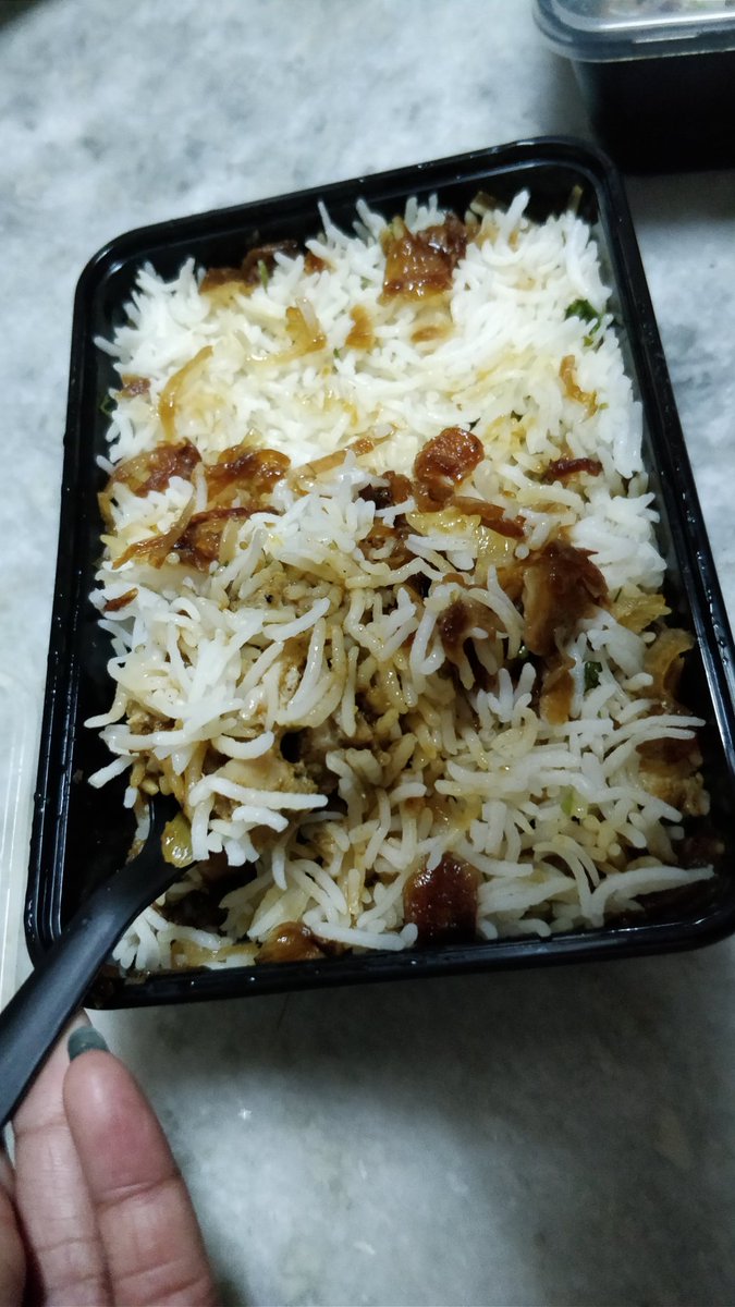 A2Afreen's tweet photo. Looking to order food. Have a look at the @BOX8_in review first here https://t.co/0UXHNnd1PZ
#FoodReview #AafEats #DeliveryOutlet #PlacesToOrderFrom https://t.co/RrYyrHa4qb
