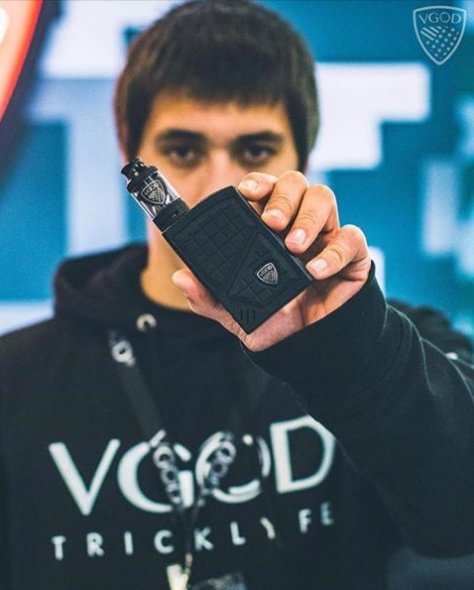 jackma94518's tweet photo. New Pro 200 box X SubTank #ComingSoon
—————————————————————
#VGOD #VGODNATION #TRICKLYFE #OFFICIALVGOD #vgodpromech #vgodpro150 #vgodtricktankprordta #vgodprodriprda #vgodejuice #vape #vapelife #vapelyfe #vapeporn #vapedaily #vapepics #mechmod #boxmod #ejuice #eliquid #vapeshop https://t.co/19Ga11YzQU