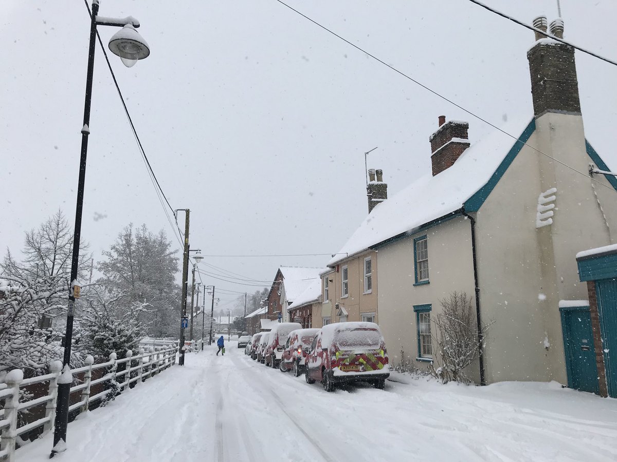 BestOfFram's tweet photo. More views of Framlingham in #Suffolk and #uksnow 🌨🇬🇧 https://t.co/pC9ya1pooF