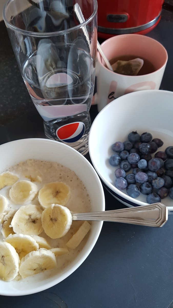 SophieR12627443's tweet photo. Taking before pictures again today and weighing myself today then back on plan π #breakfastlikeaboss https://t.co/kh4CK2bV2o