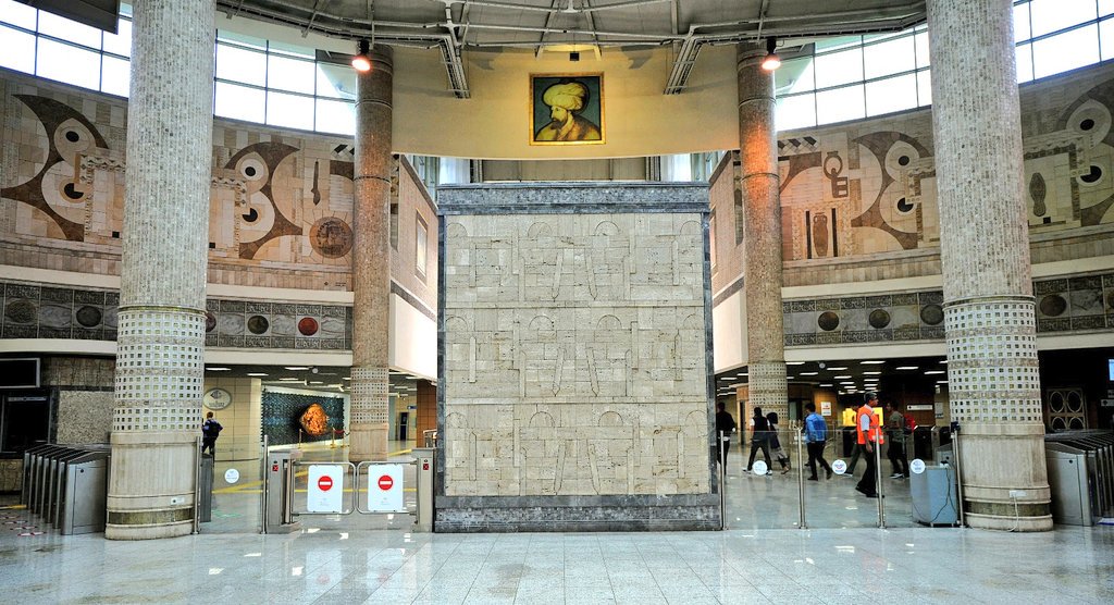 Bütün yolcularımıza tarihle iç içe güzel bir gün dileriz. 
#TCDDTaşımacılık #UDHB #YHT #Marmaray