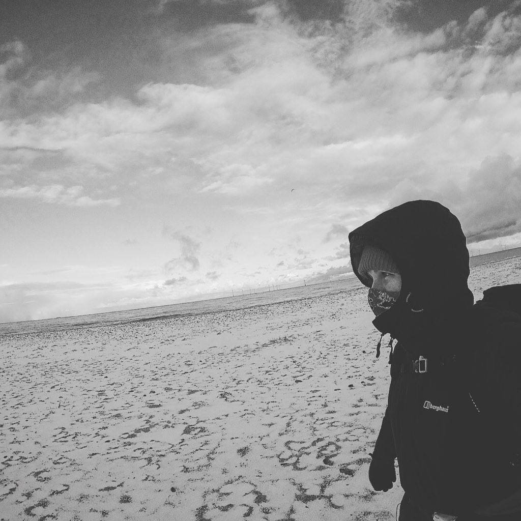 franny_mills's tweet photo. Norfolk's stunning moonscape beaches

 #norfolkwinter #winterbeaches #SnowWatch #GetOutside #bracing https://t.co/UeeEBCx8vA