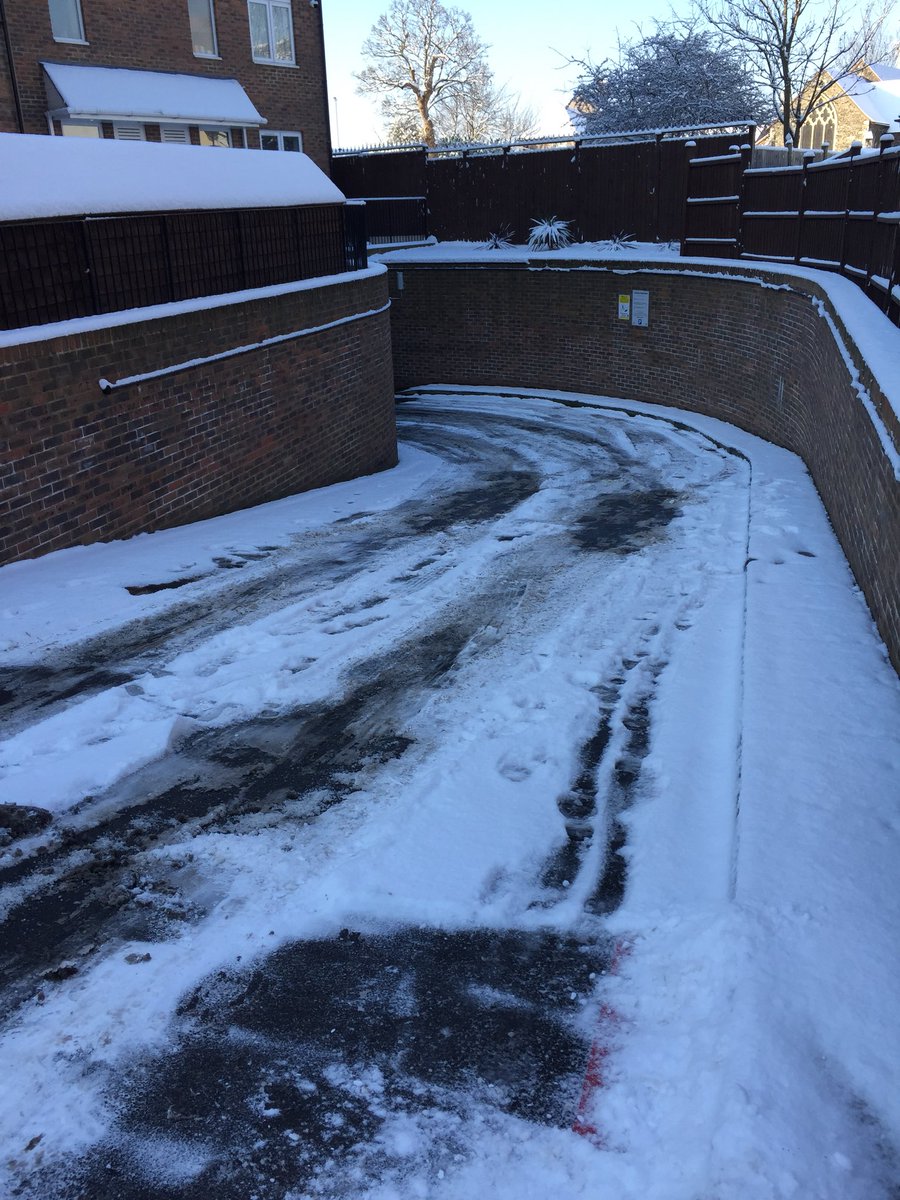 aly_sea's tweet photo. Upside of underground parking, no ice scraping first thing.. downside is the uphill curve to negotiate #iceicebaby #torvilleanddean #skeletonrun https://t.co/BTM3lY0vcC