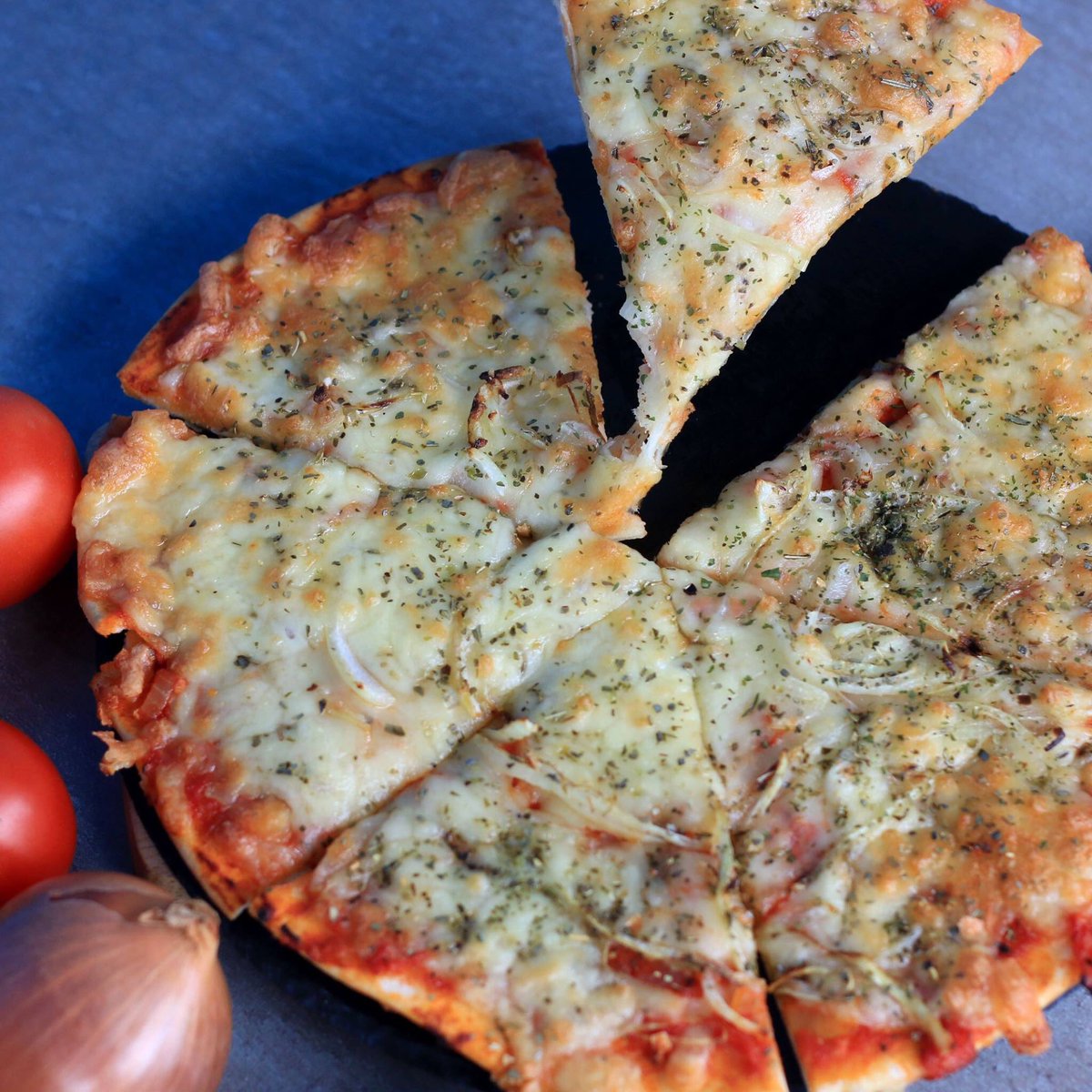FishnCoMY's tweet photo. Cheese lovers raise your hands! 

Our Mediterranean Garden comes loaded with mozzarella to give you that "pull factor" when you sink your teeth into a slice. 🍕

#fishncomy https://t.co/rodB6Je7Hh