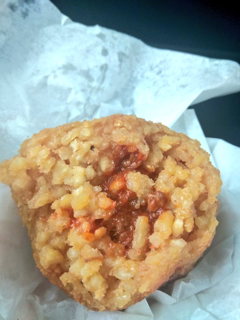 discoverplaces1's tweet photo. When in #Sicily 😂😋 @SilverCTours #militello #food #discoverplaces #guides https://t.co/xGui0kL1To