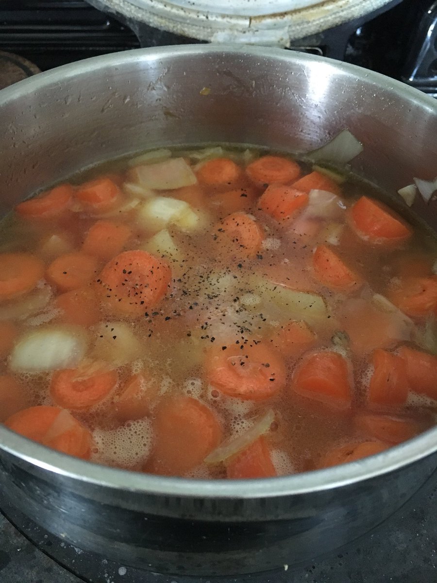 WaysideHealer's tweet photo. Getting some soup sorted for lunch.
#NoSnow #ColdThough https://t.co/NI5deKDl4q