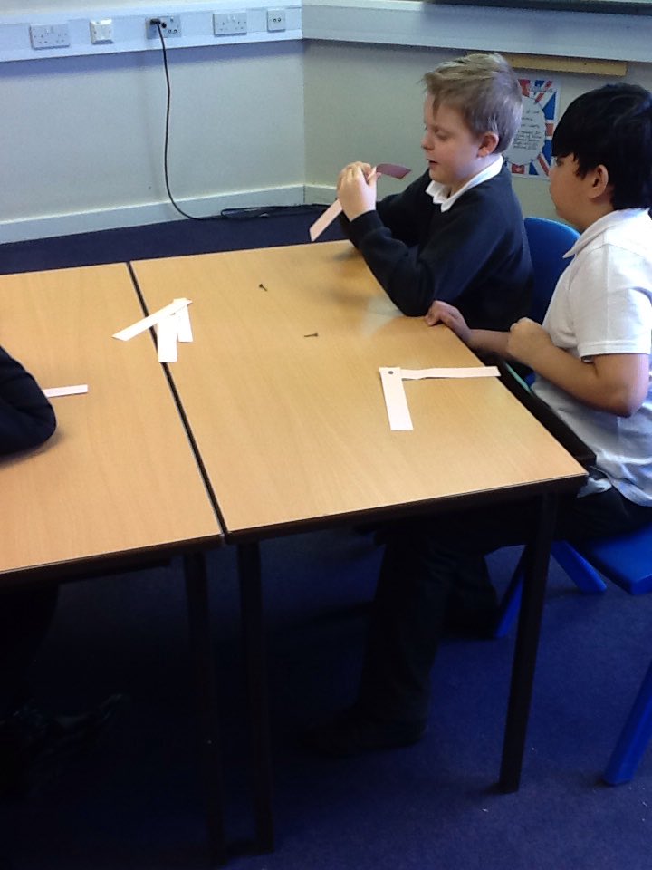 MrFarrowMPA's tweet photo. 6F had a great time yesterday afternoon learning about how to strengthen basic structures using different shapes and supports https://t.co/g8nxXCFoqz