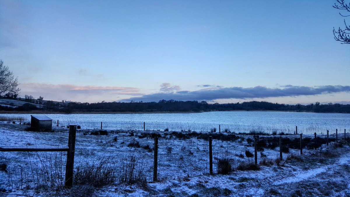 IrelandPlanner's tweet image. The beauty of our lake early this morning 💚☘ #Cavan  #snowday