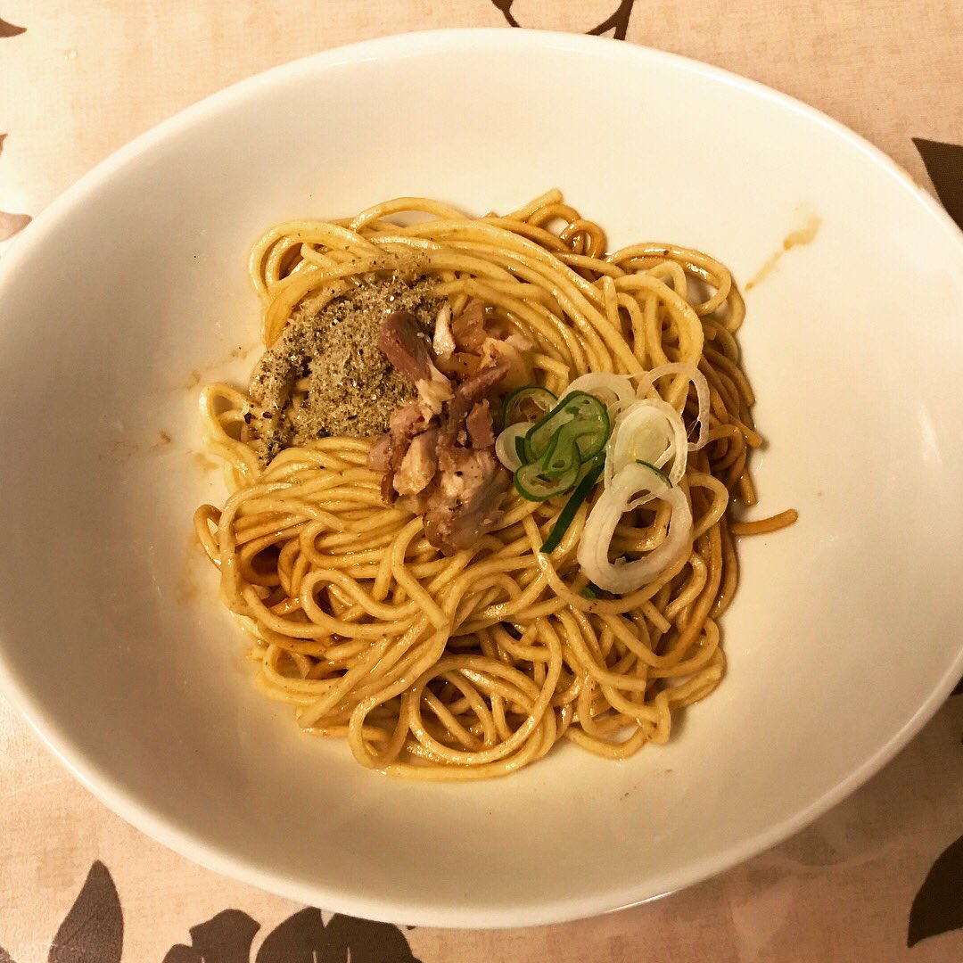 sunapooh's tweet photo. 麺工 小烏丸 さん＠高崎

気まぐれ限定
・重ね味
・和え玉
をいただきました😊

最後の小烏丸さんの営業日に！
重ね味は過去最高ではないかと言える美味しさでした💕
和え玉も美味しく、やはり小烏丸のらーめんは最高です(≧∀≦)
新店舗の新たな展開にも期待したいです♡

ご馳走様でした☺️ https://t.co/qbNQqnvn7t