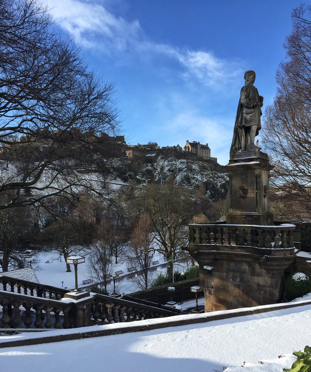 edinburgh's tweet image. Good morning. Lovely weather we’re having... ❄️

#ThisisEdinburgh #EdinPhoto