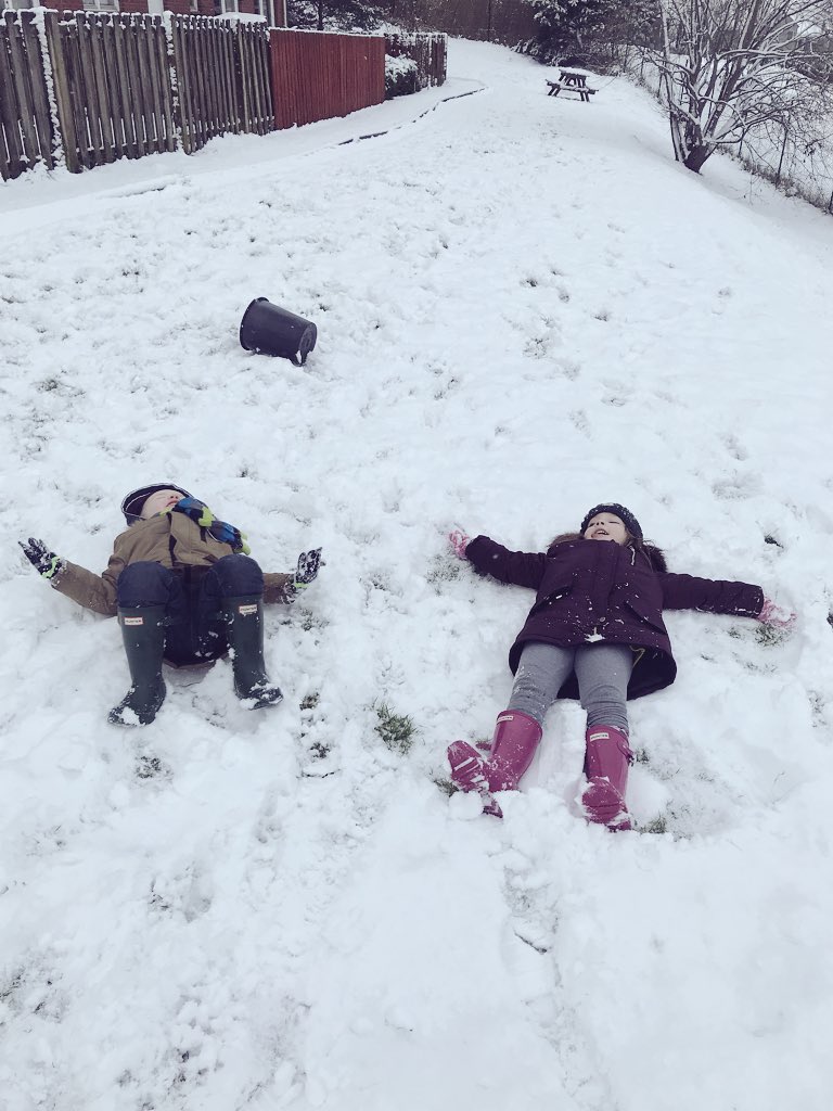Suz_Sweeney's tweet photo. Enjoying our snow day ⛄️ ❤️ ❄️ hope everyone has lots of fun and stays safe!! @StFillansPS @StFillanNursery https://t.co/wLLBl47hzl