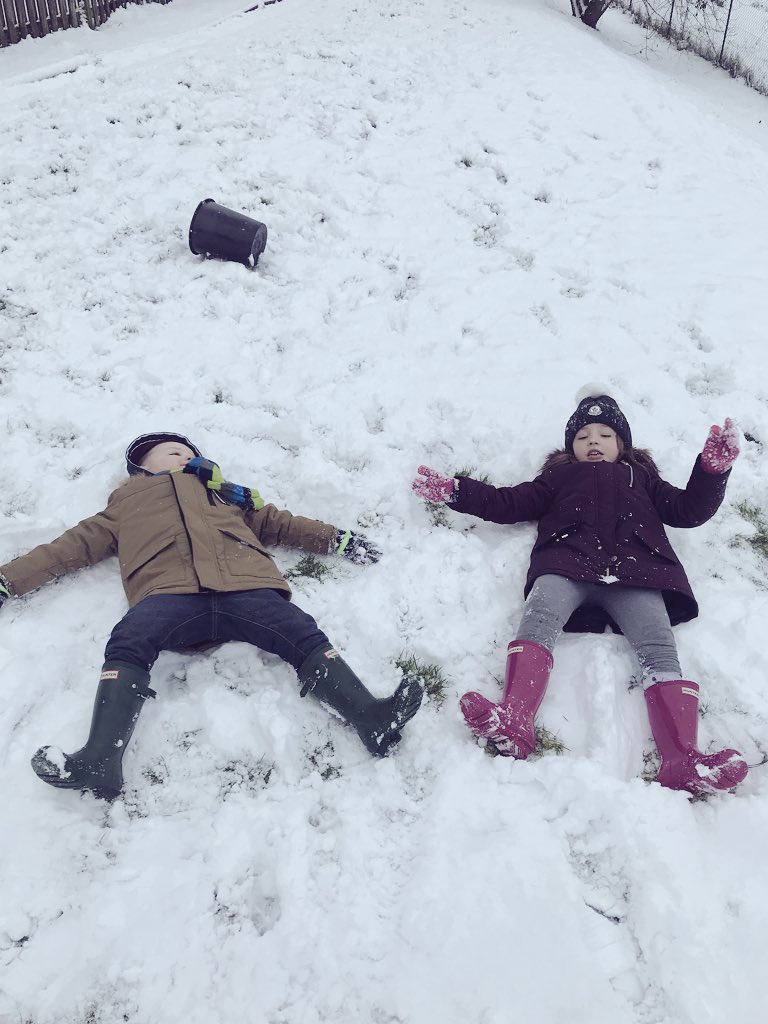 Suz_Sweeney's tweet photo. Enjoying our snow day ⛄️ ❤️ ❄️ hope everyone has lots of fun and stays safe!! @StFillansPS @StFillanNursery https://t.co/wLLBl47hzl