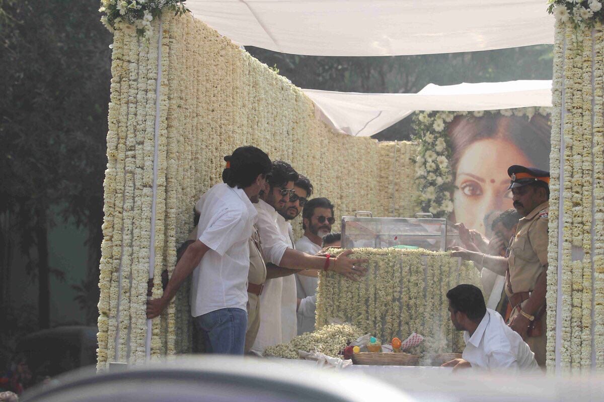 Releaseday's tweet photo. The last lap of #Sridevi's glorious journey in the industry begins !!
#SrideviFuneral 
#RIPSridevi https://t.co/4GAsjIx4t3