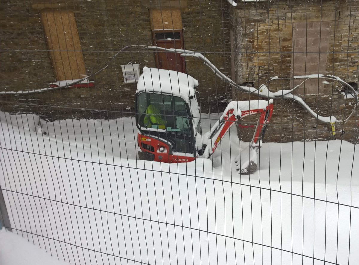 TheHiveNenthead's tweet image. Even those hardy folks in the #groundwork gang are not in #underthetent
#beastfromtheast