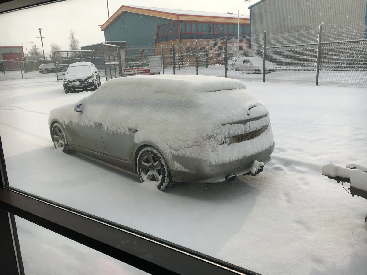 easternxform's tweet photo. We haven't had snow like this for a few years. All the roads into our factory are closed. So had to send our worker home, hopefully back in tomorrow. https://t.co/WQntpNfmq2