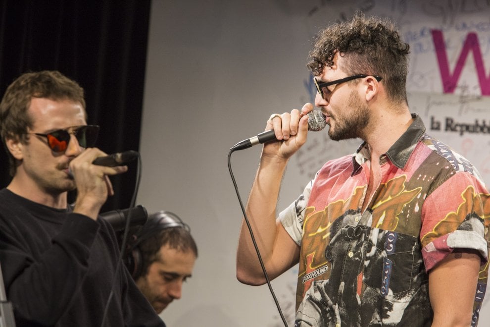 Webnotte's tweet photo. #WebnotteRewind #CarlBrave&amp;Franco126 raccontano la Roma di stelle e grattacieli: "Tararì Tararà" https://t.co/m5RtP1uxD5 https://t.co/Mkr53ndIvG