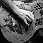 Photo by Toby Barelli (@SizeSlim)