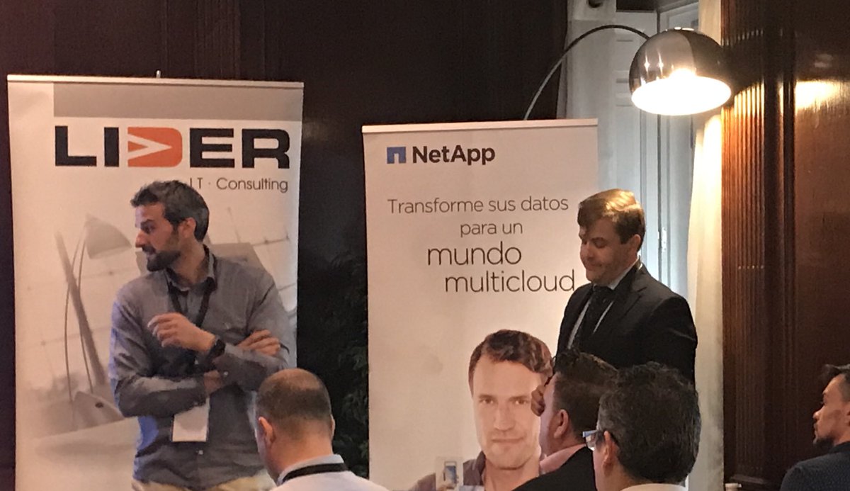 estelamosteiro's tweet image. Comenzamos la sesión sobre HCI con nuestro partner Lider IT! #DataVisionary