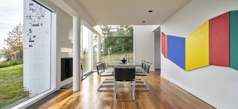 ArchDigest's tweet photo. Richard Meier revisits the house that launched his career—50 years later: https://t.co/GtWU0SVsdT https://t.co/InJtI2DlN1