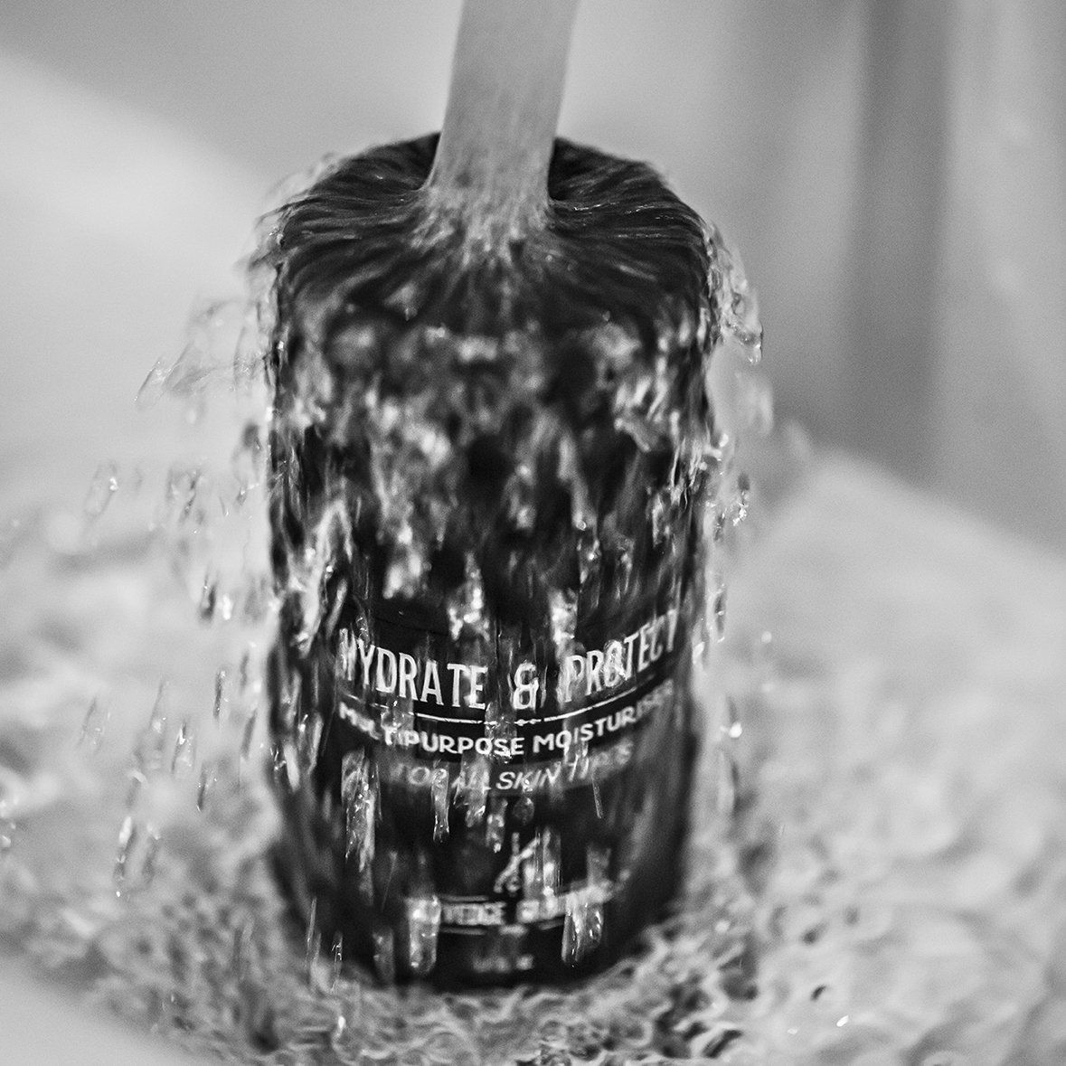 Fast absorbing moisturizer &amp; aftershave for dudes on-the-go
 #groomingtime #mensgroomingproducts #mensstyles #mensstyleblog #mensfashionfix #menstylefashion #gentlemansfashion #gentlemanfashion #gentlemansguide #gentlemanlifestyle #gentlemanlife #gentlemanrules