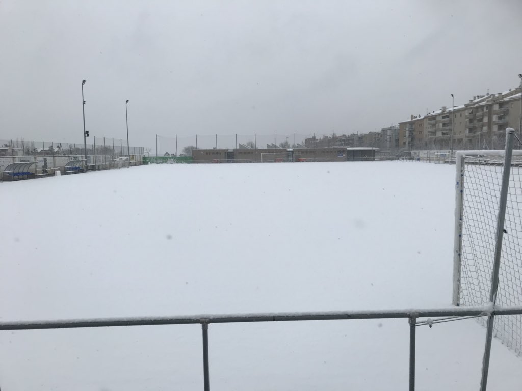 adrian_arroyo's tweet photo. Sembla la Ciutat Esportiva del @DynamoKyiv, però no, és el Municipal de Ca n’Oriac, casa del @SabadellNord #NeuRS https://t.co/wrDNyjVNQB