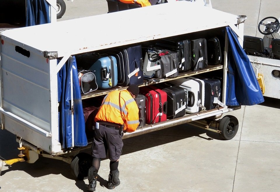 lucintel's tweet image. Growth Opportunities in the Global Commercial #Airport #BaggageHandlingSystem Market 2016-2021. lucintel.com/airport-baggag…