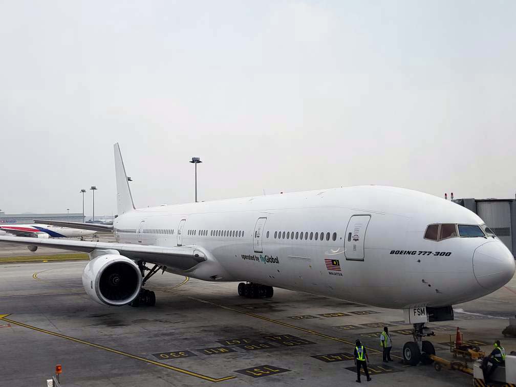 FlyglobalC's tweet photo. Our first Boeing 777-300, 364-seater, departed KUL this afternoon. The -300 series is a first-of-type aircraft for Malaysia. Destined for Dhaka, she will be on an ACMI lease with Biman Bangladesh Airlines. TQ to everyone for your hard work! #chaviation #skylinerav #aviator_aero https://t.co/ZJO7bMHBN9