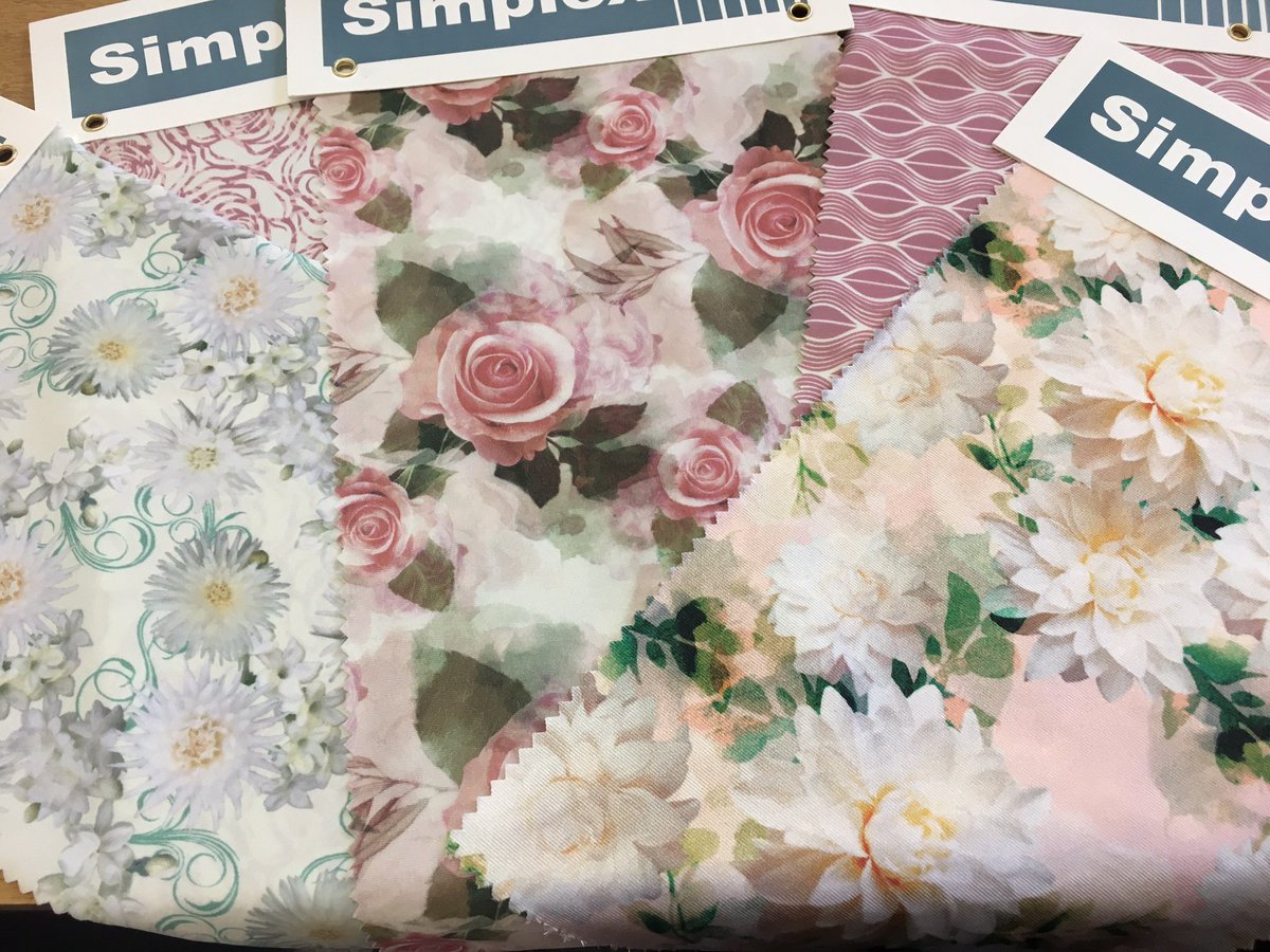 simplex_knit's tweet image. We're #dreaming of these stunning florals from our AW19 Dreamer board! #fabric #printing #lingerie #design #dreamers