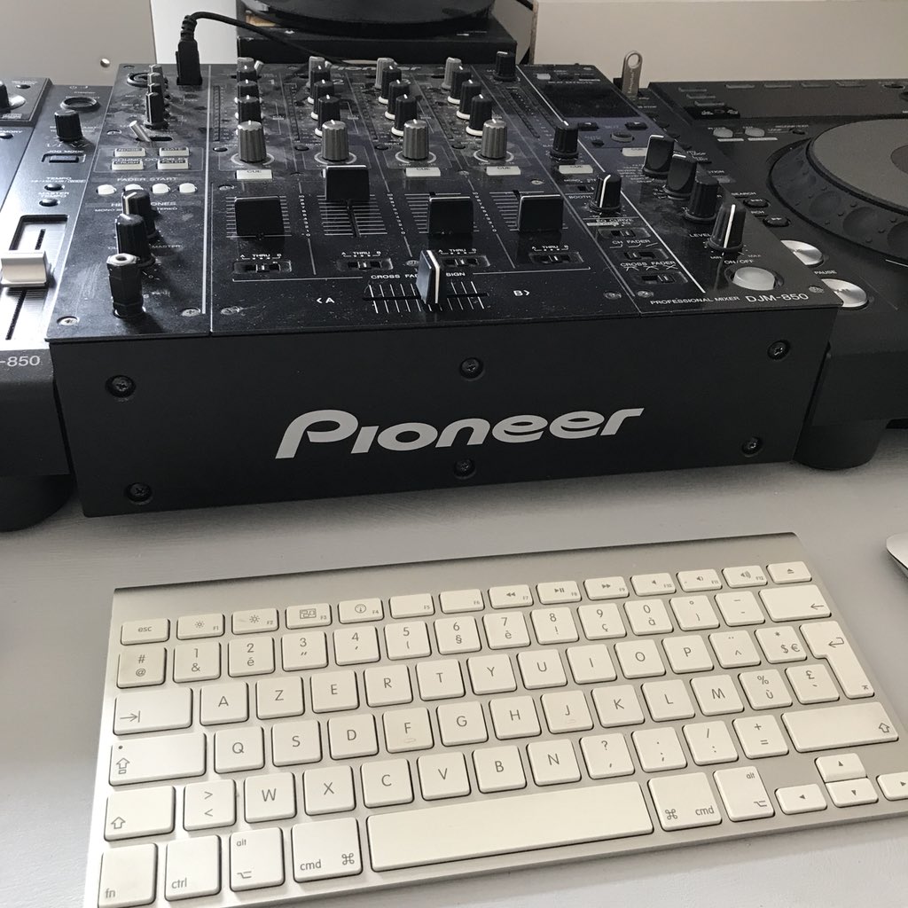bassmake's tweet photo. Today, Preparation of the Bassmake Session #03 π₯ #BS03 #BassmakeSession #Bassmake Send me your tracks at promo@bassmake.com π https://t.co/n45MMU6xUw