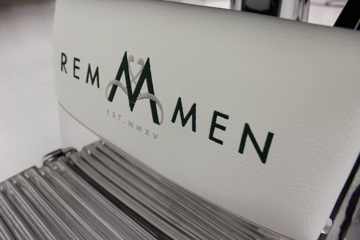 Rem Men On Twitter How About A Snow White Emperor Barbershop