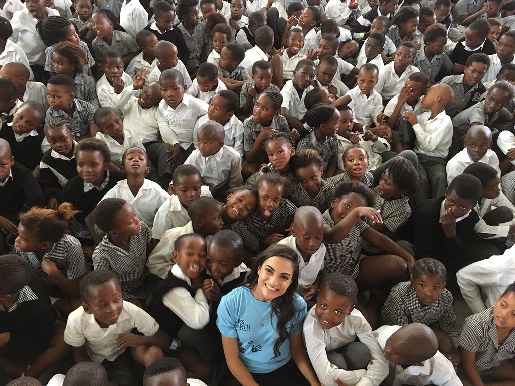 missearth_sa's tweet photo. We recruited 1300+ new #WaterHeroes at #SigcawuPrimarySchool this morning! #SaveWater #EveryDropCounts #CapeTown #CapeSaveWater #DefeatDayZero #MissEarthSA #MissEarth2018 #Crossroads https://t.co/jNlItXCt3n