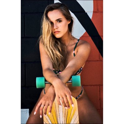 jasiepenwarn's tweet photo. Apparently i skateboard now https://t.co/g9TDpnHMCF