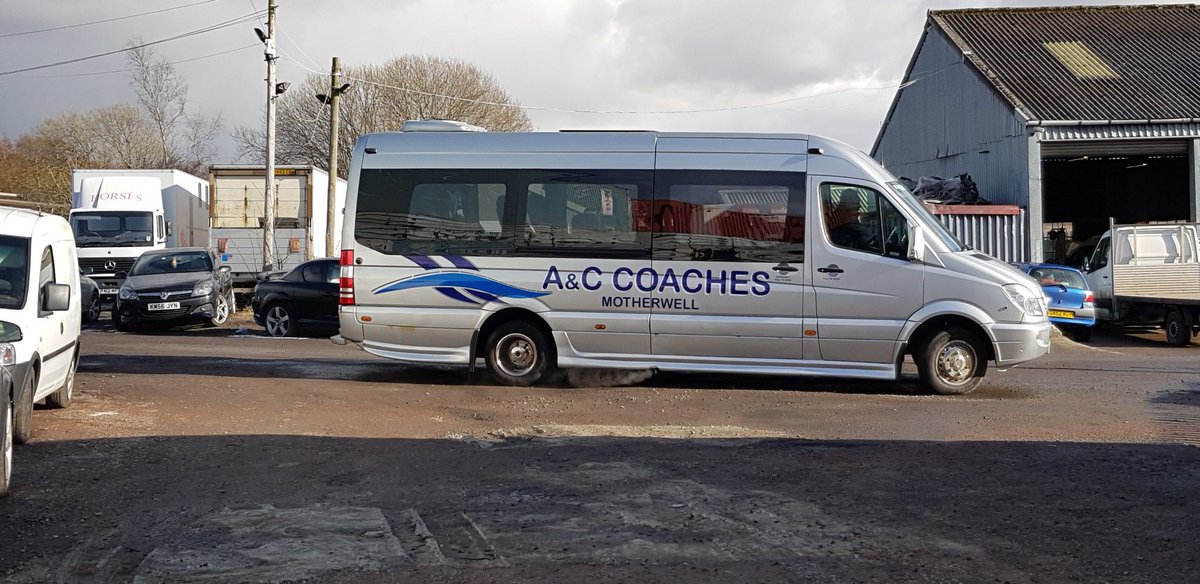 Looksuniquesign's tweet image. Another bus done yesterday for A&amp;amp;C coaches the blues really stand out on the silver #oracal #busgraphics #MercedesBenz #vinyl