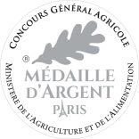AMPI_MQ's tweet photo. 👏👏👏Moisson de #médailles au Concours général agricole 2018 @cga_paris pour nos #rhums #agricoles et #punchs de #Martinique ! Ils raflent 38 médailles 🥇 dont 17 d’or, 18 d’argent, 3 de bronze ! Hip hip hourra ! 👏👏👏 https://t.co/dCWqxYUgRv https://t.co/3i0u53wOET