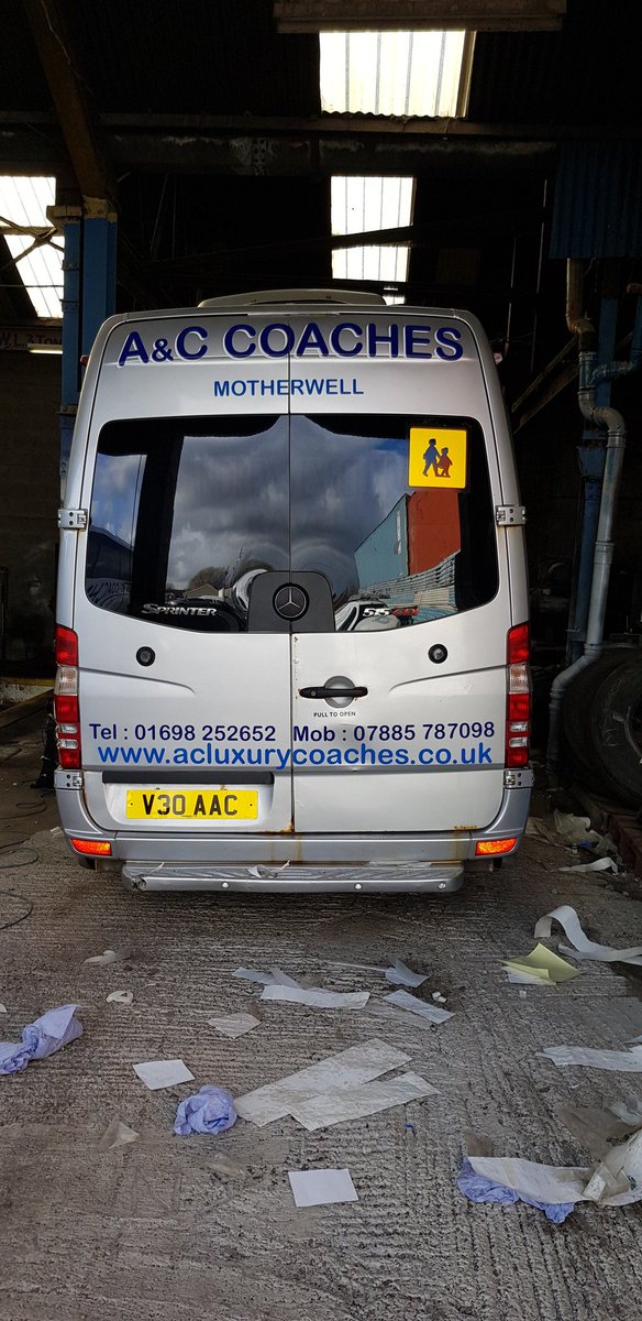 Looksuniquesign's tweet image. Another bus done yesterday for A&amp;amp;C coaches the blues really stand out on the silver #oracal #busgraphics #MercedesBenz #vinyl